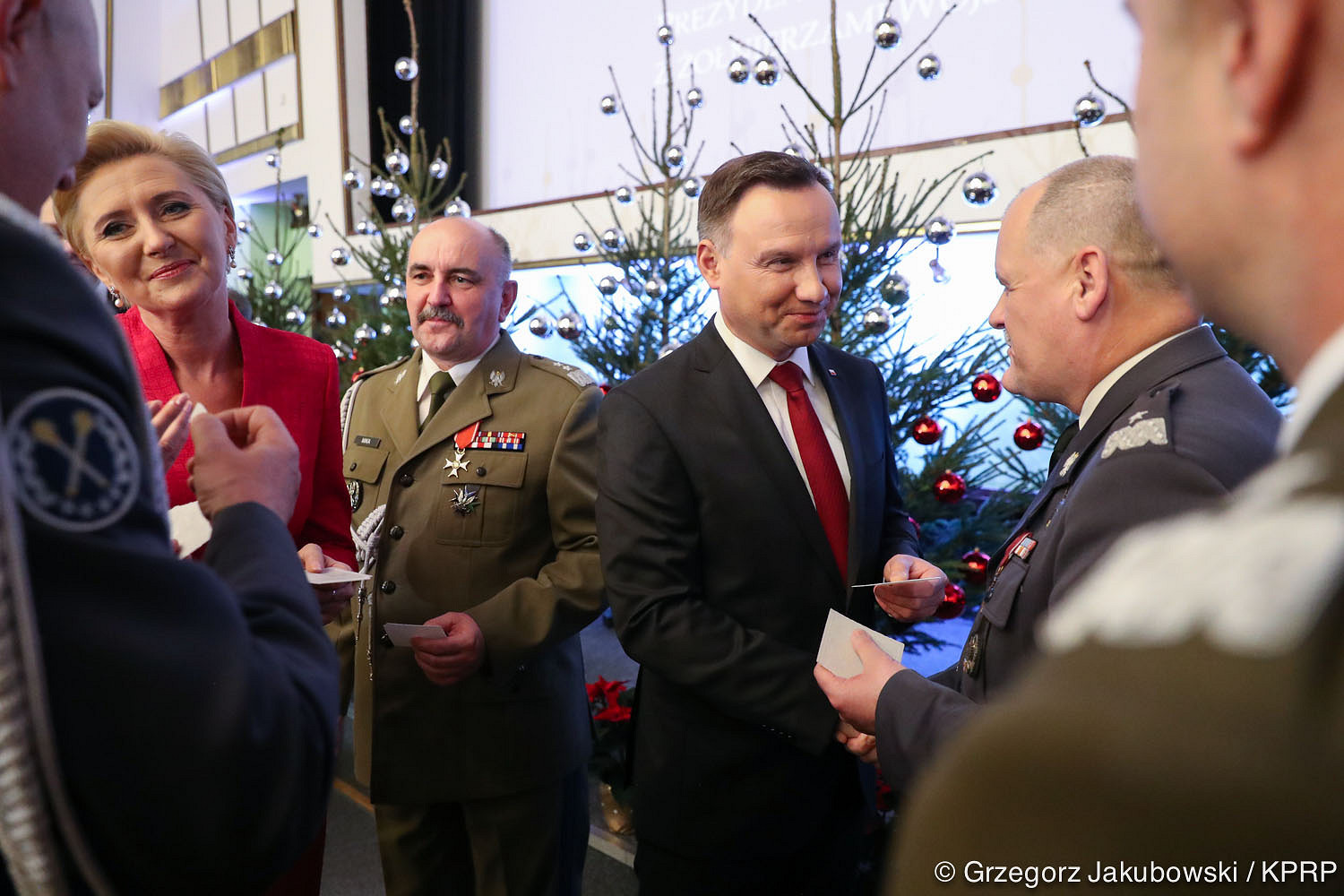 Para Prezydencka na żołnierskiej Wigilii - zdjęcie w treści artykułu nr 1