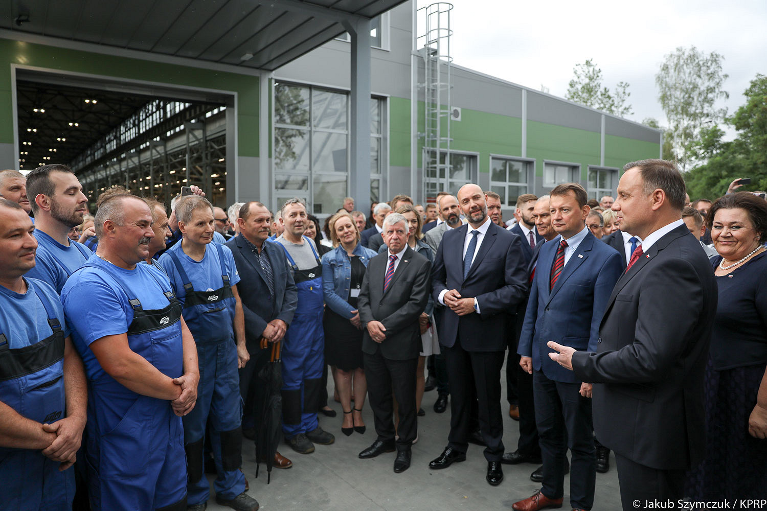 Prezydent w Wojskowych Zakładach Motoryzacyjnych w Poznaniu - zdjęcie w treści artykułu nr 2