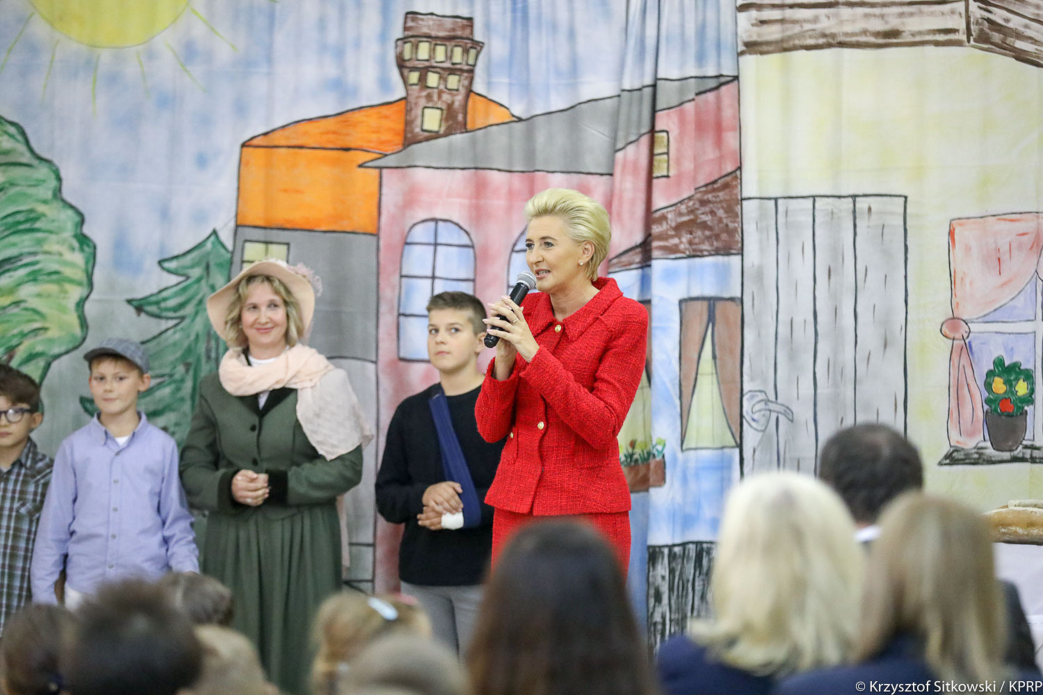 Pierwsza Dama: Dziękuję, że wyrażają Państwo troskę o przyszłe pokolenia Polaków - zdjęcie w treści artykułu