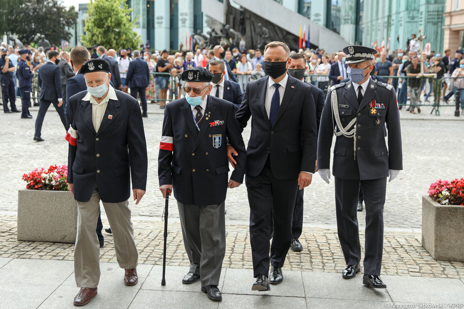 Rozpoczęły się obchody 76. rocznicy Powstania Warszawskiego - zdjęcie w treści artykułu