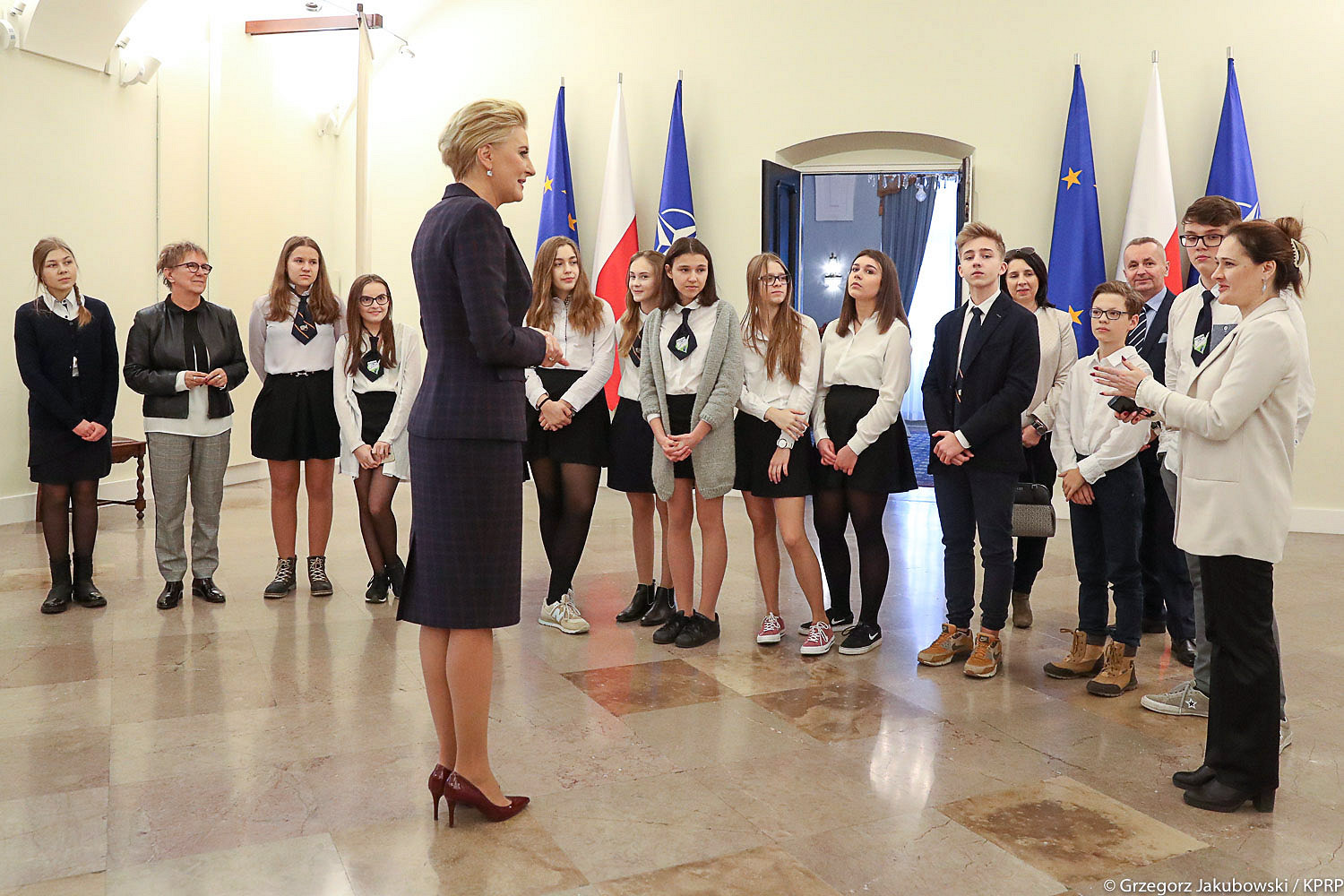 Zwiedzanie siedziby głowy państwa z Pierwszą Damą - zdjęcie w treści artykułu nr 1