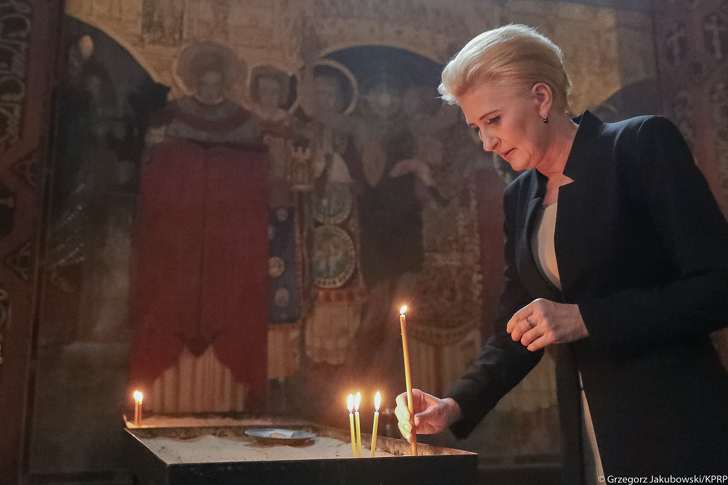 Małżonka Prezydenta złożyła kwiaty na Cmentarzu Orląt Lwowskich - zdjęcie w treści artykułu nr 3