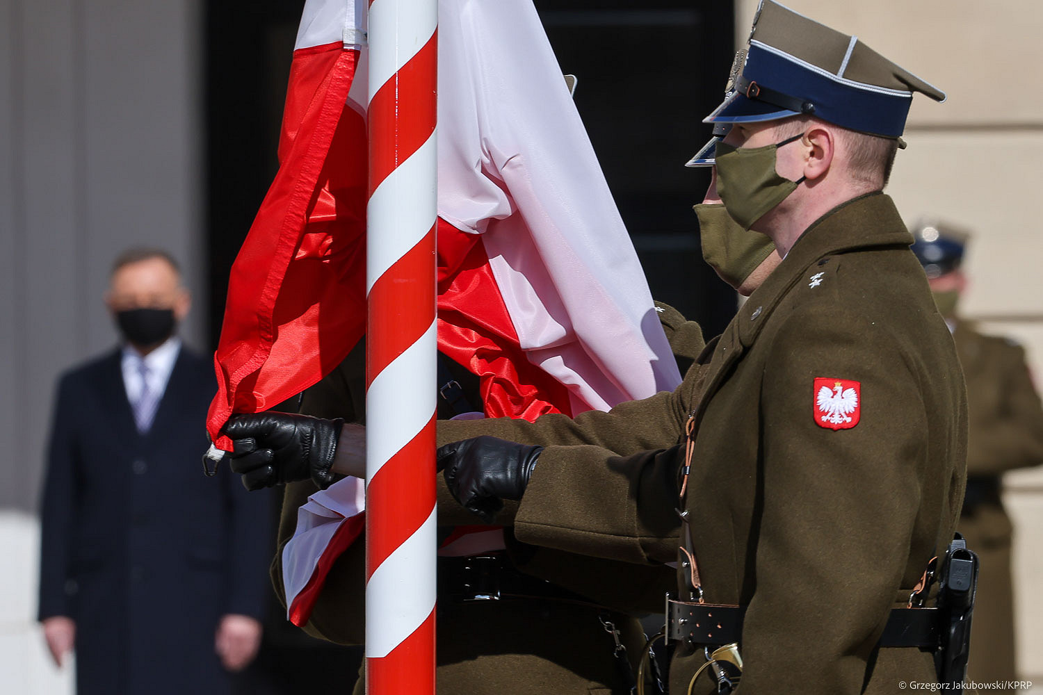Hołd dla medyków, którzy oddali życie w walce z pandemią [PL/EN] - zdjęcie w treści artykułu