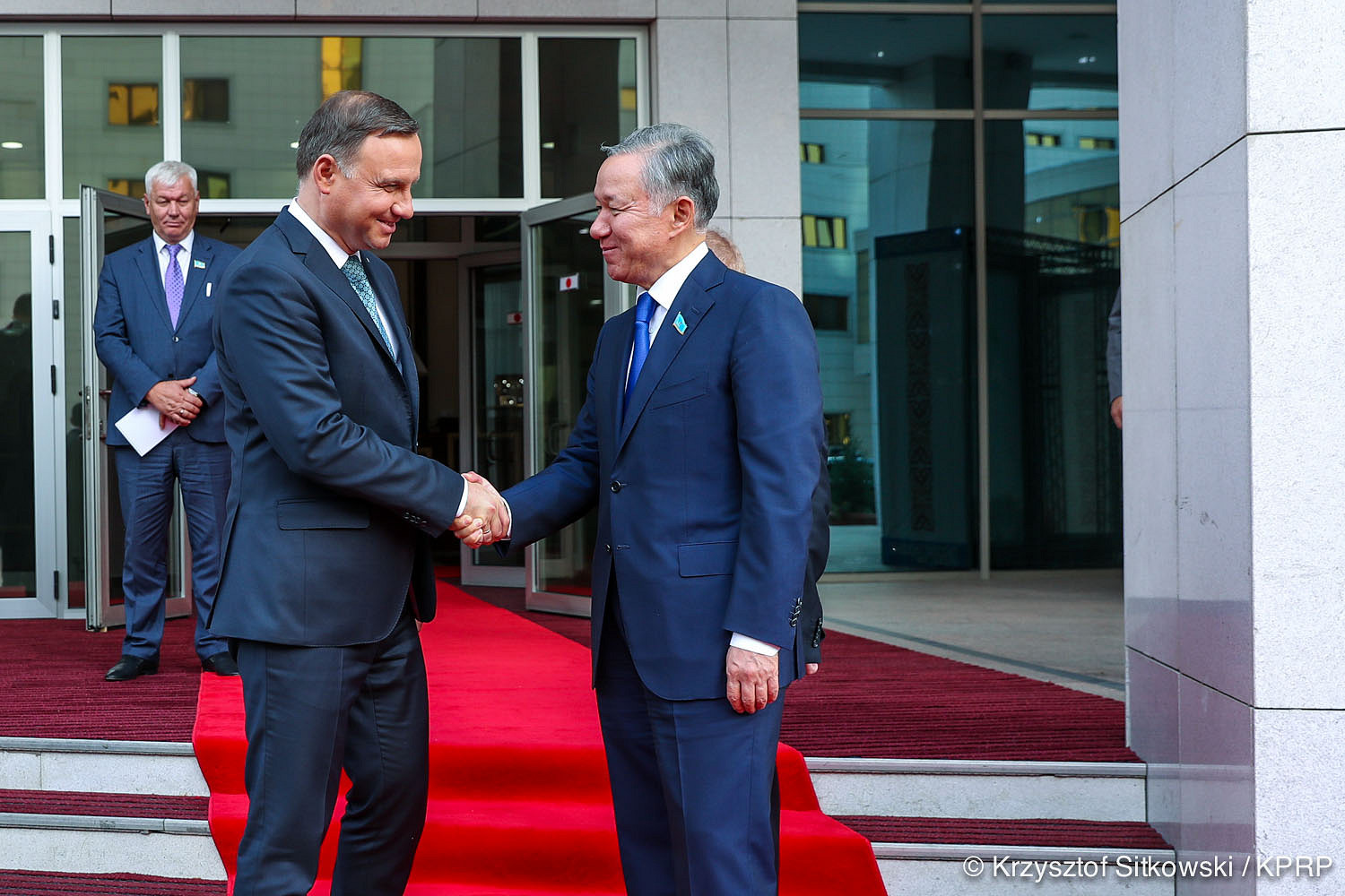 Prezydent: Pobudzenie współpracy gospodarczej celem mojej wizyty w Kazachstanie PL/ENG - zdjęcie w treści artykułu nr 14