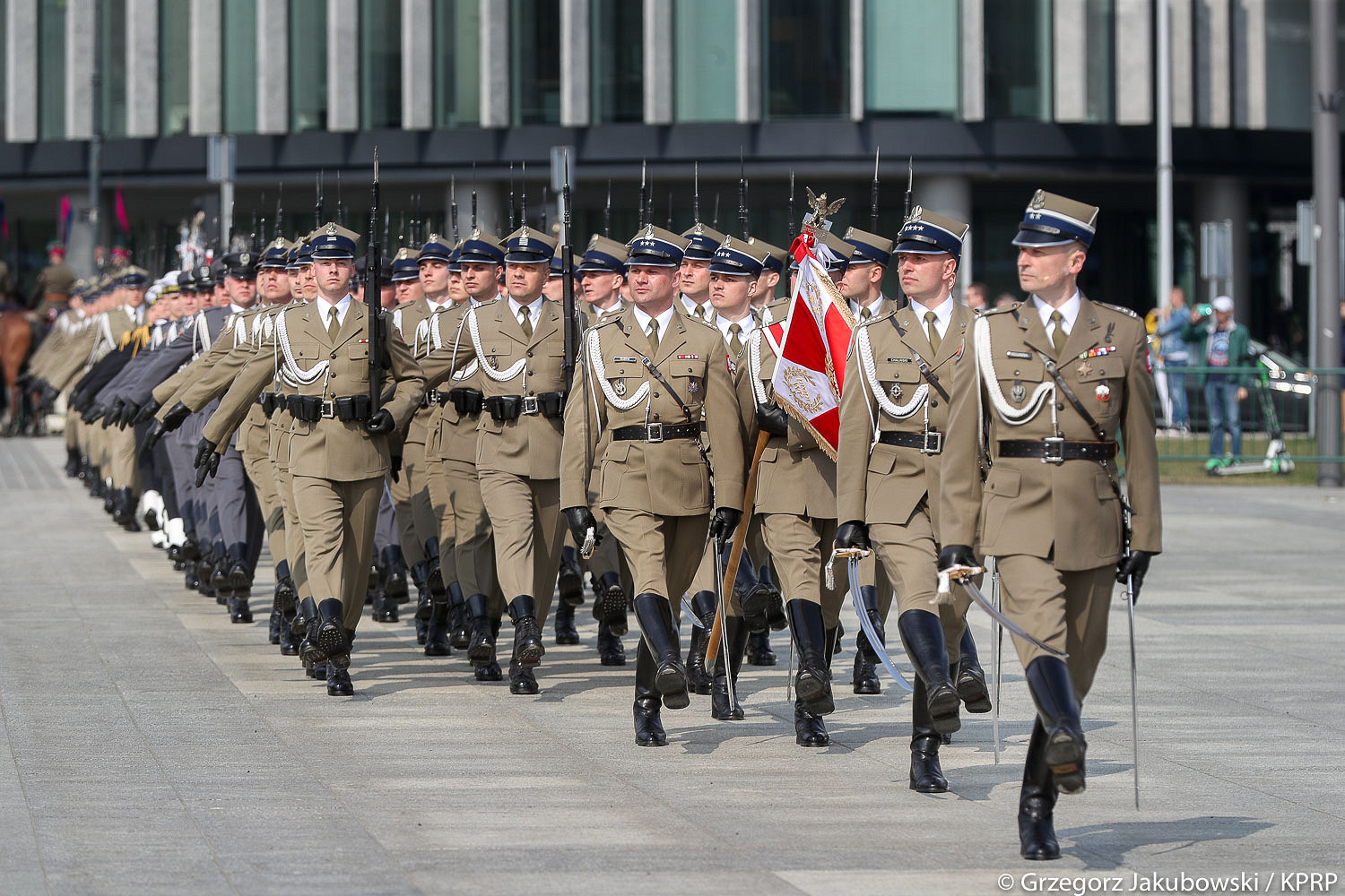 Sztandar wojskowy dla Pułku Reprezentacyjnego WP - zdjęcie w treści artykułu nr 4