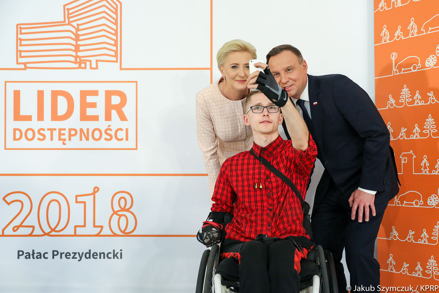 Prezydent: Nowoczesne państwo musi być dostępne dla niepełnosprawnych - zdjęcie w treści artykułu