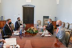 05_andrzej_duda_spotkanie_inpost_rafal_brzozka_20210315_erb52432_.jpg