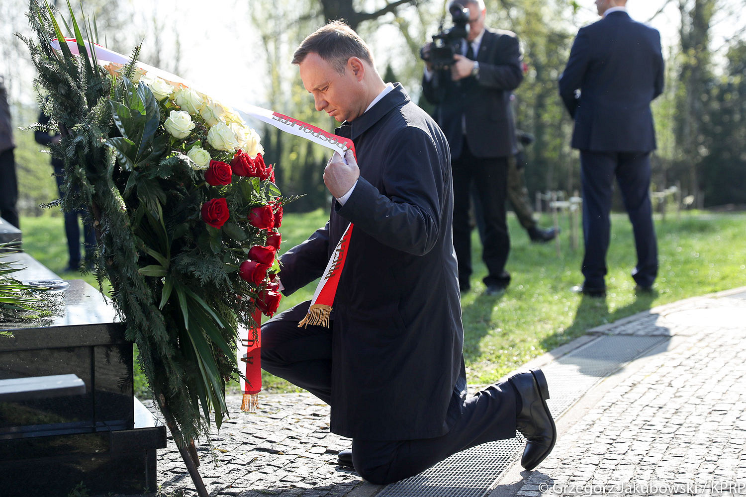 Obchody 7. rocznicy katastrofy smoleńskiej PL/ENG - zdjęcie w treści artykułu nr 4