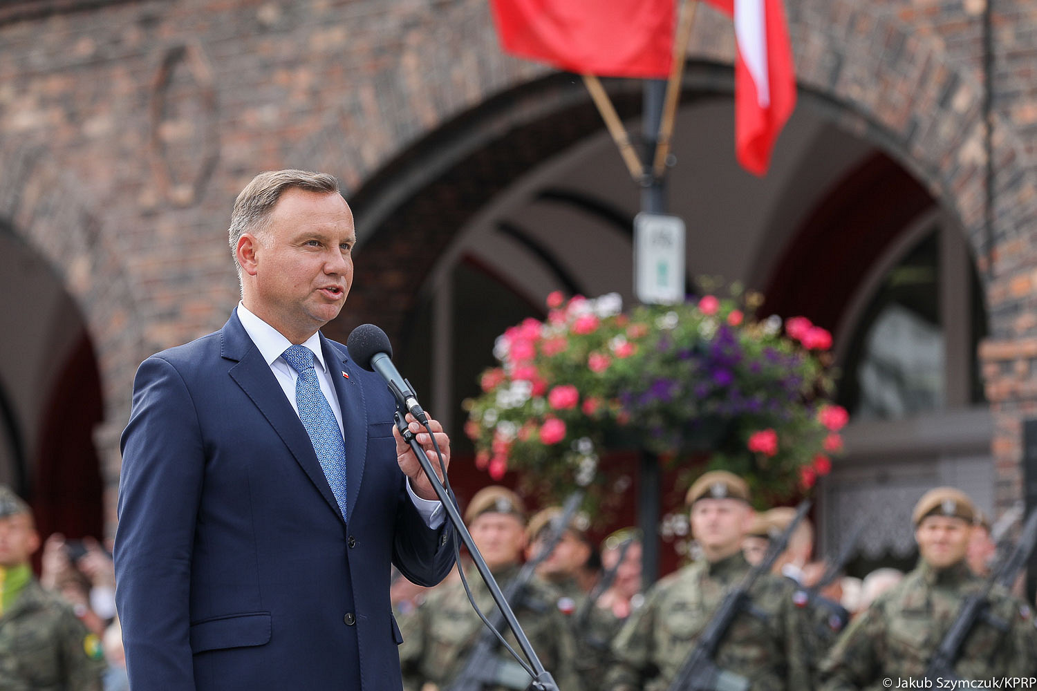 Prezydent na przysiędze żołnierzy Wojsk Obrony Terytorialnej - zdjęcie w treści artykułu