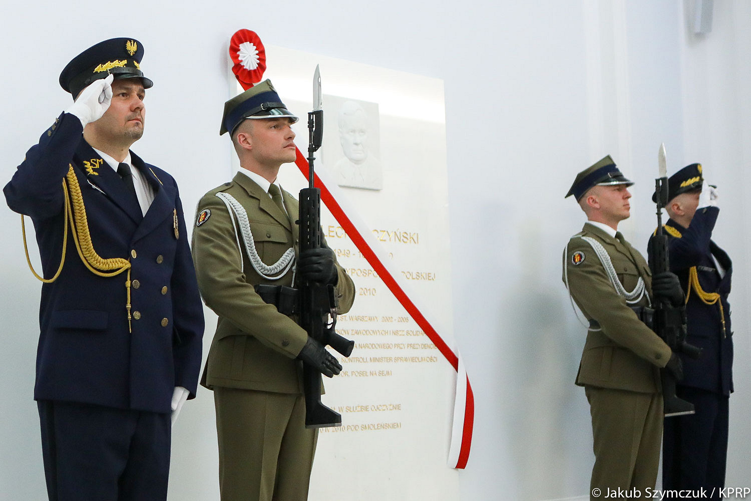 „Prezydent Lech Kaczyński budował Polskę silną, suwerenną, solidarną” - zdjęcie w treści artykułu