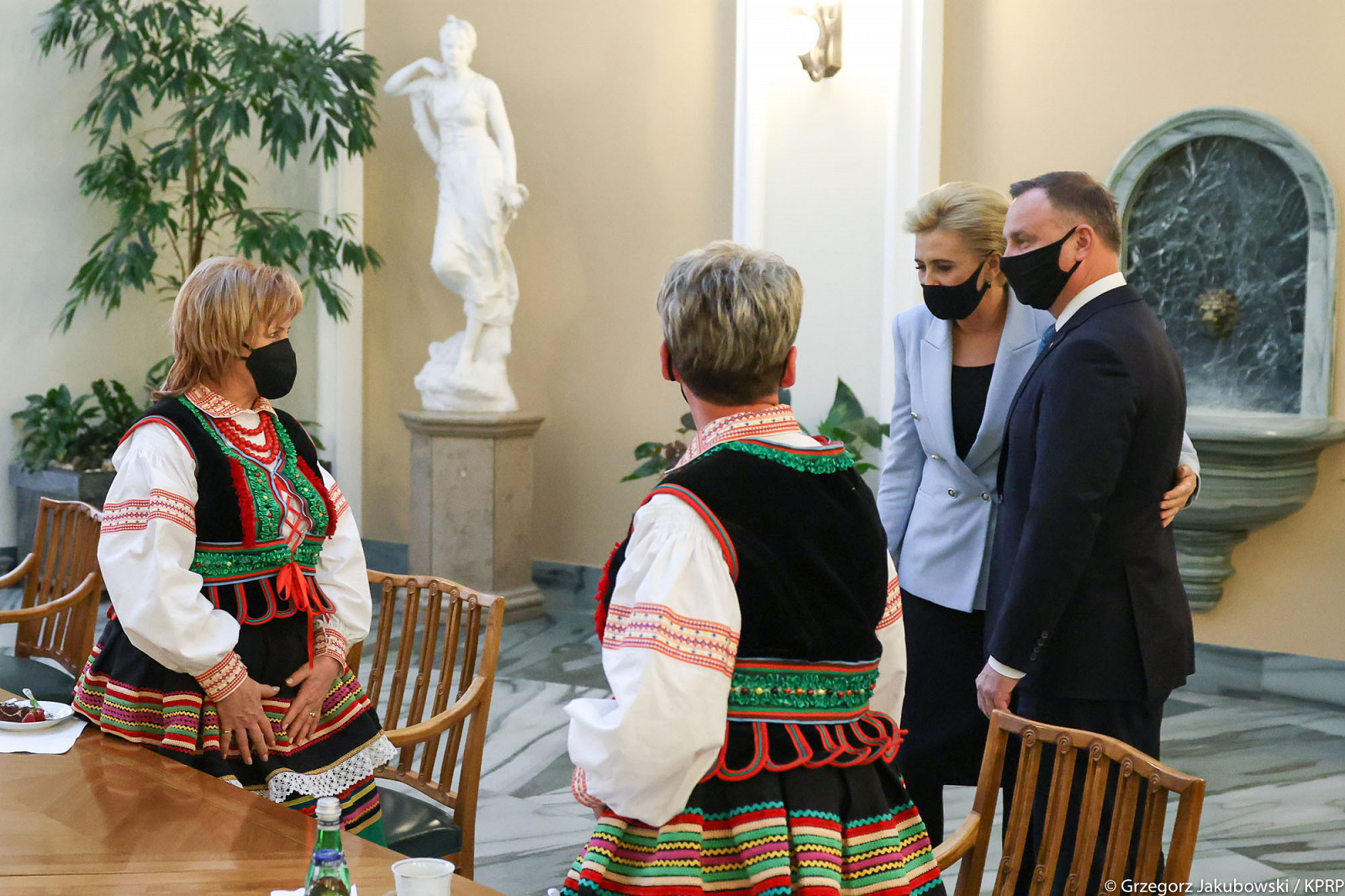 Pierwsza Dama: KGW są miejscem spotkań, wzajemnej pomocy i powstawania wspólnotowych więzi - zdjęcie w treści artykułu nr 1