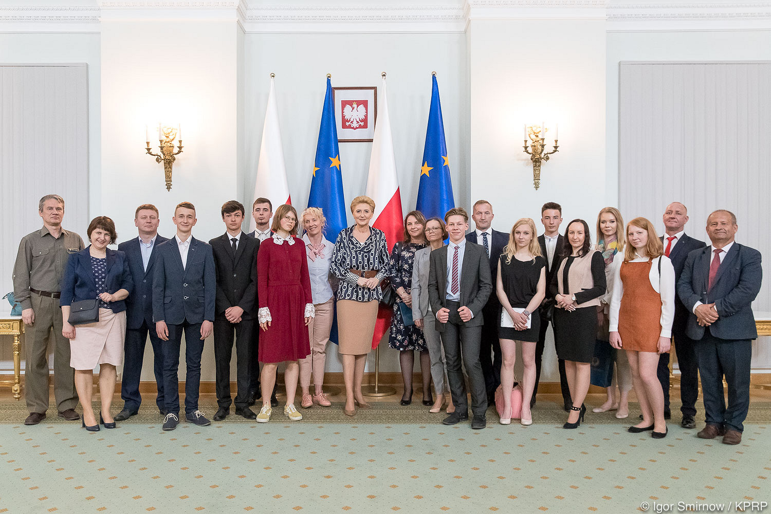 Spotkanie Małżonki Prezydenta z młodymi przyjaciółmi pszczół - zdjęcie w treści artykułu nr 1