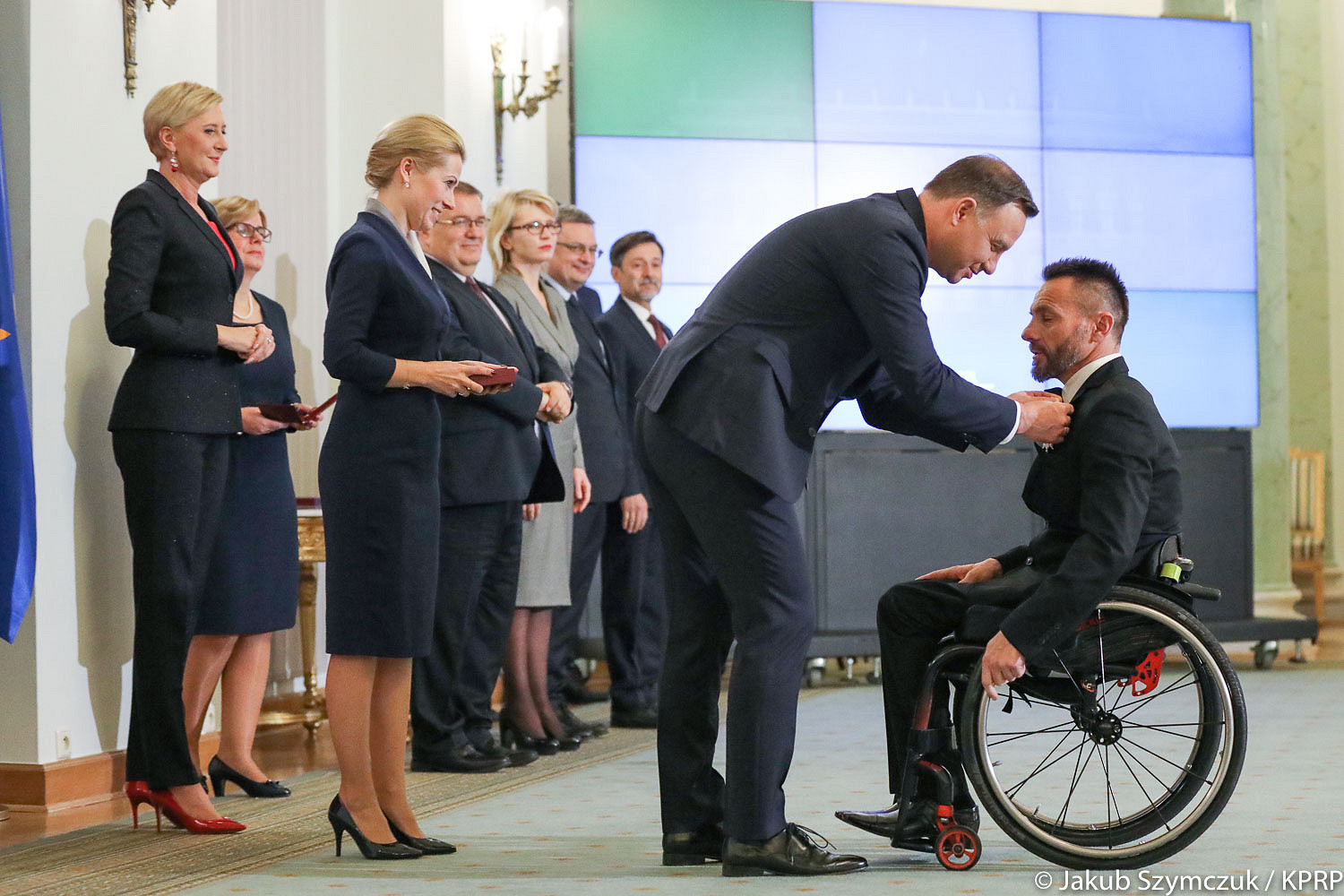 Prezydent odznaczył paraolimpijczyków - zdjęcie w treści artykułu