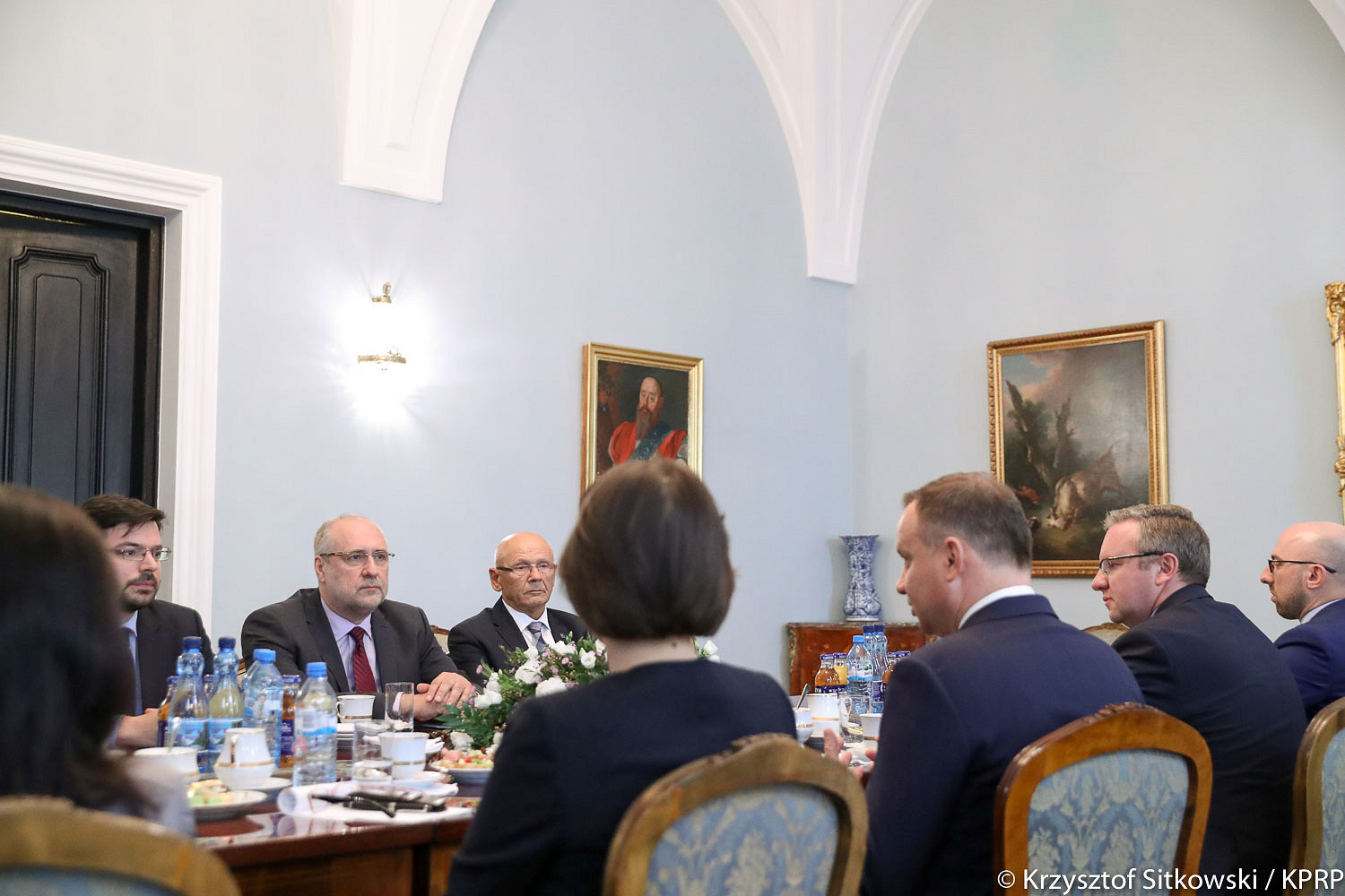 Spotkania prezydenta z przedstawicielami klubów parlamentarnych nt. zmian w ustawach o SN i KRS - zdjęcie w treści artykułu nr 2