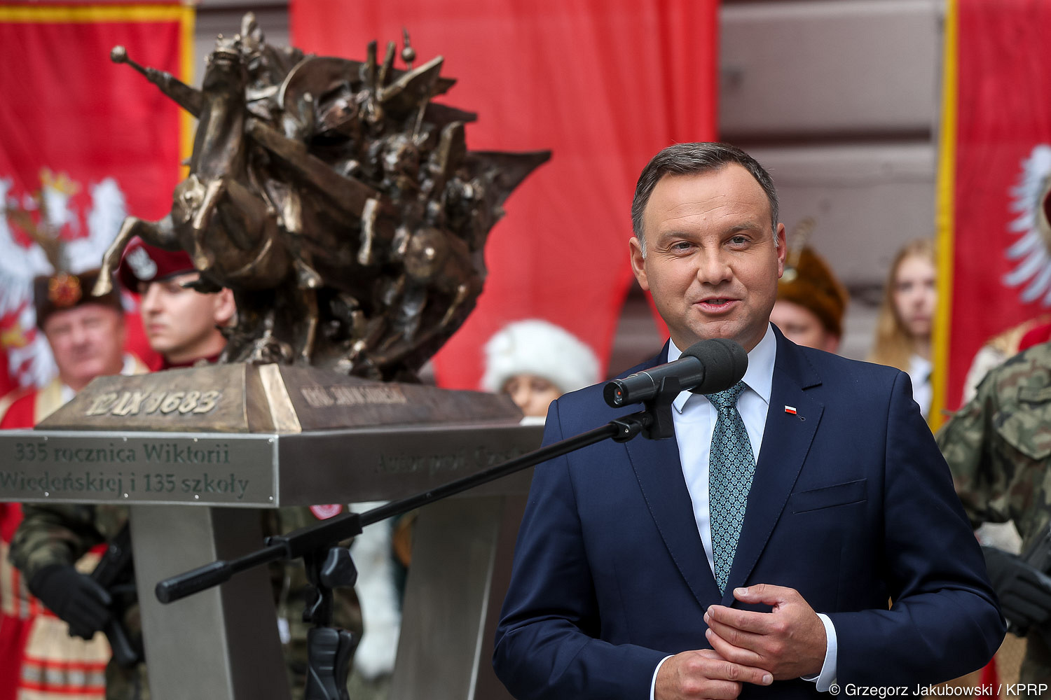 Para Prezydencka odsłoniła pomnik Jana III Sobieskiego - zdjęcie w treści artykułu nr 1