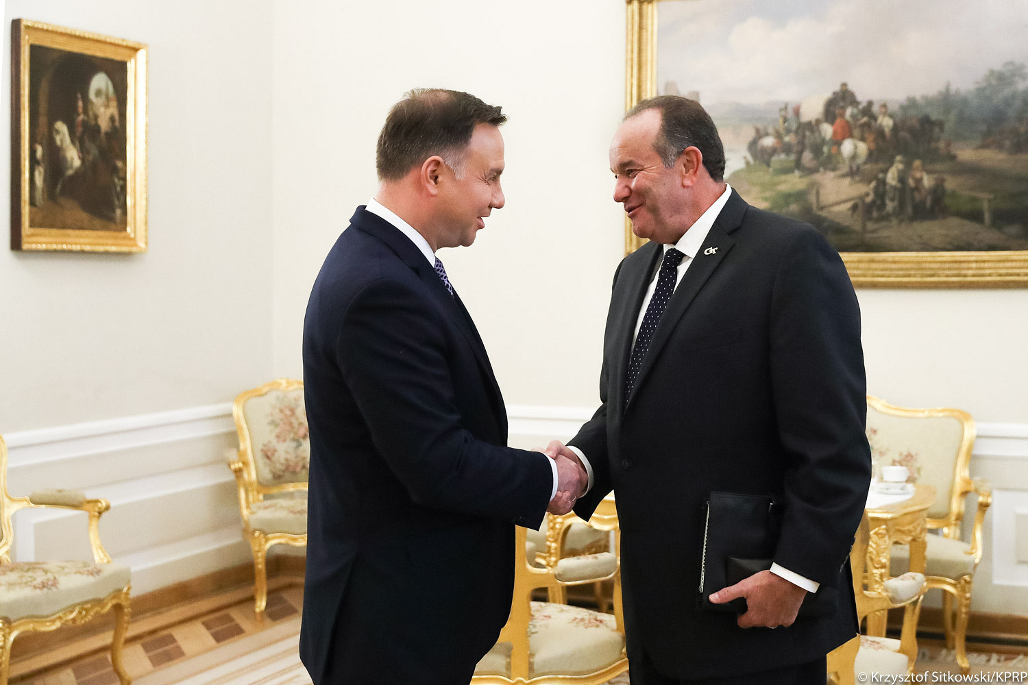 Prezydent spotkał się z byłym naczelnym dowódcą sił NATO w Europie - zdjęcie w treści artykułu
