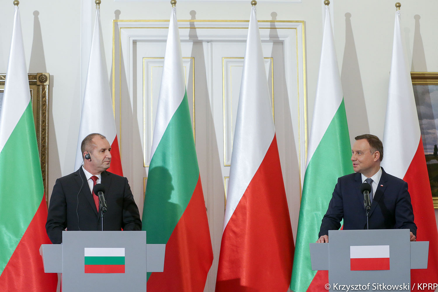 Wystąpienie Prezydenta RP podczas wspólnej konferencji z Prezydentem RB - zdjęcie w treści artykułu nr 2