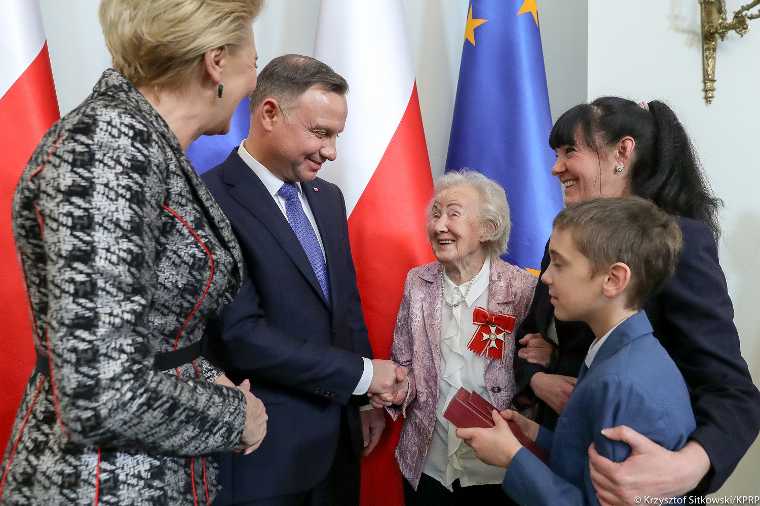 Wystąpienie Prezydenta RP podczas uroczystego uhonorowania Polaków ratujących Żydów w czasie wojny - zdjęcie w treści artykułu nr 1