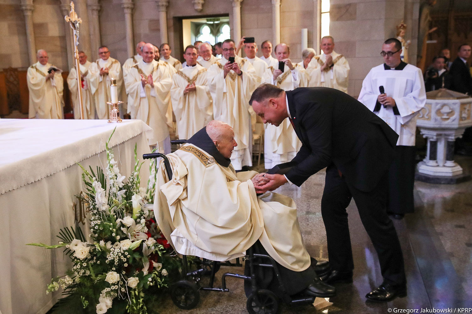 Order Orła Białego pośmiertnie dla O. Łucjana Królikowskiego - zdjęcie w treści artykułu