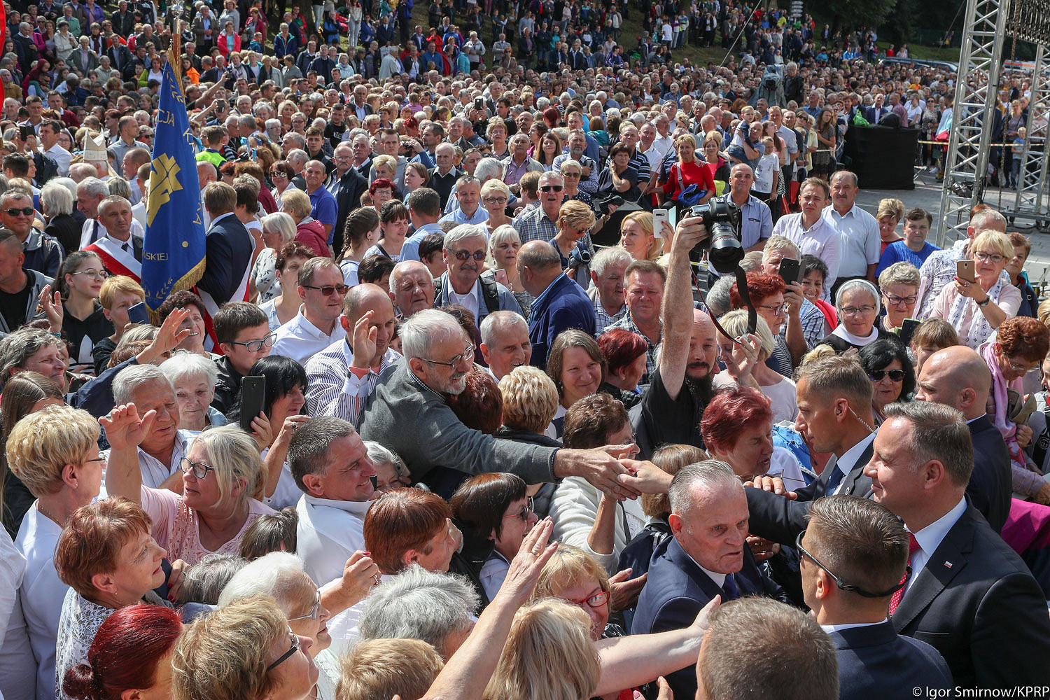 Prezydent na Mszy Świętej XXVII Pielgrzymki Rodzin Archidiecezji Krakowskiej - zdjęcie w treści artykułu nr 3