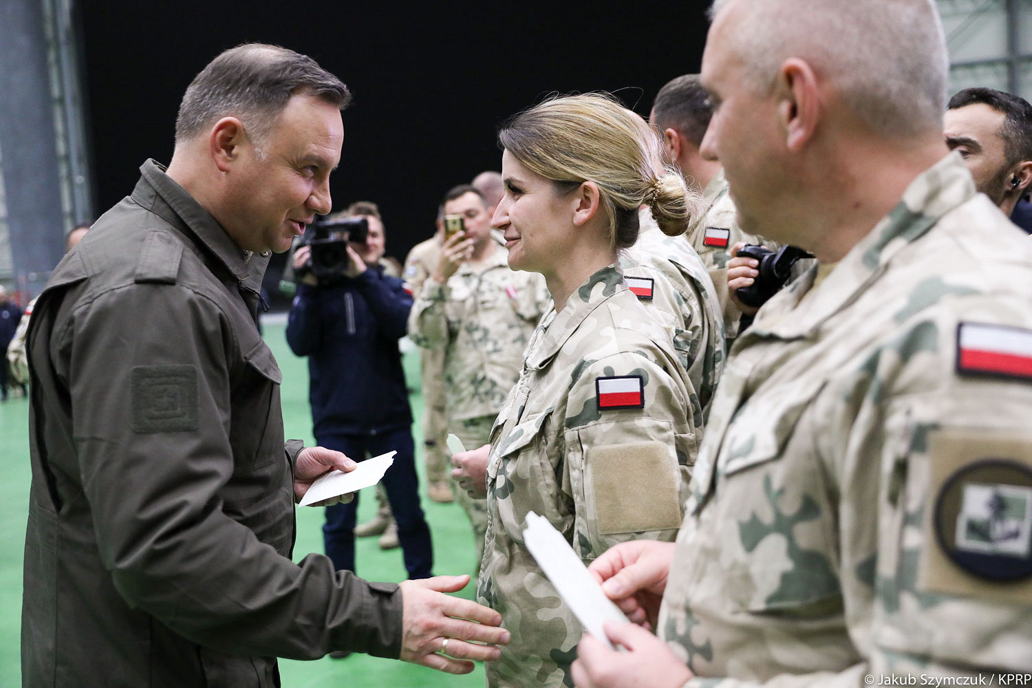 Para Prezydencka z wizytą u polskich żołnierzy na Sycylii - zdjęcie w treści artykułu