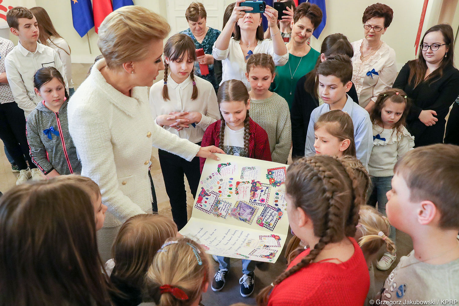 Wychowankowie świetlicy socjoterapeutycznej z rewizytą u Pierwszej Damy - zdjęcie w treści artykułu