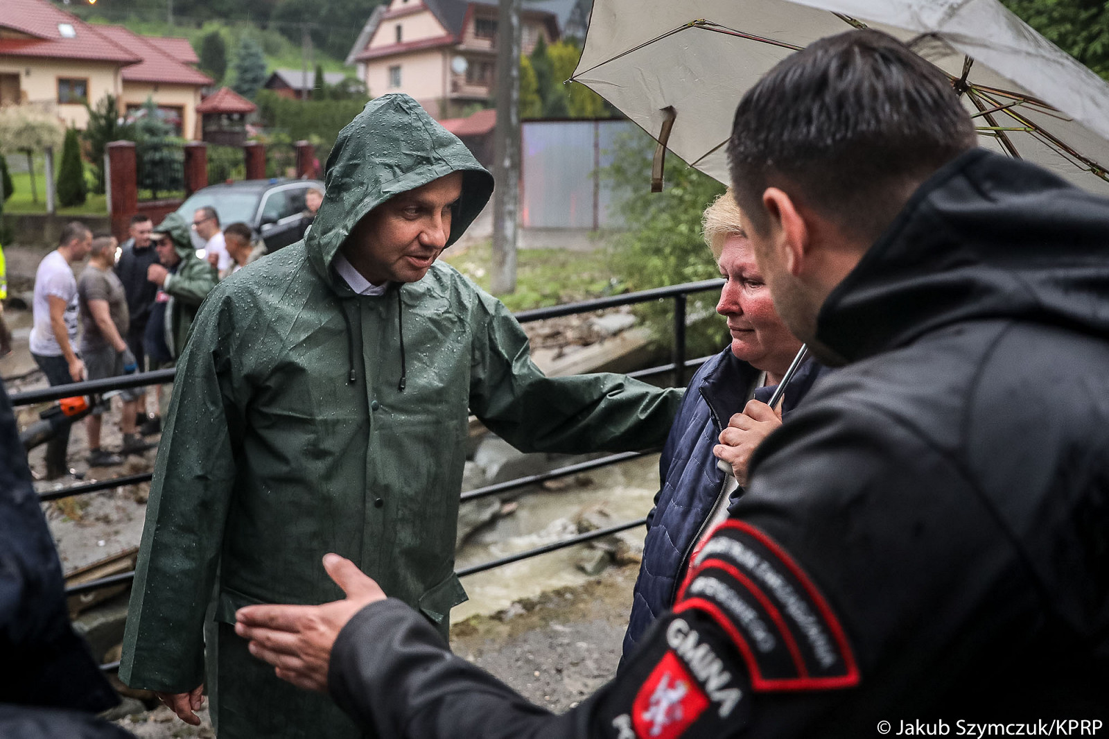 Andrzej Duda odwiedził tereny dotknięte ulewami - zdjęcie w treści artykułu