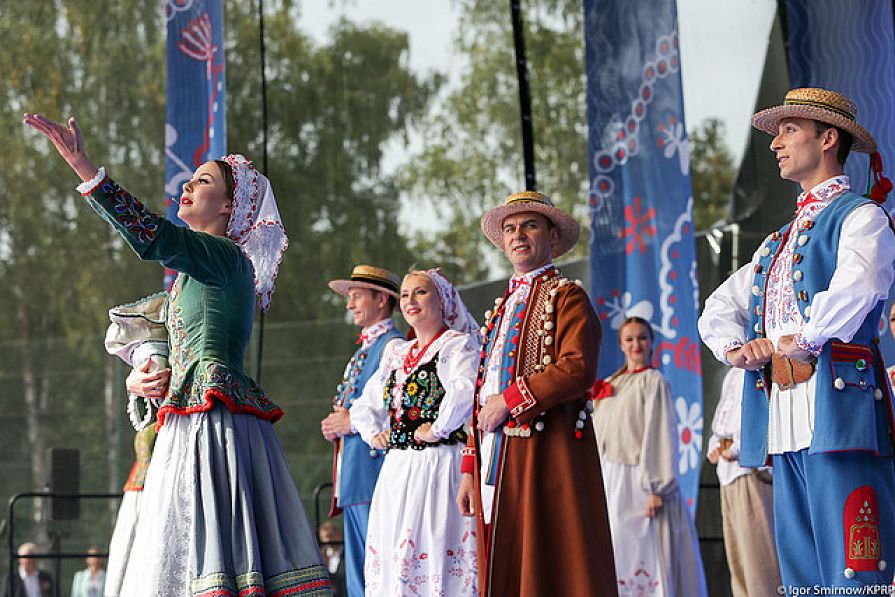 420986331.jpg
