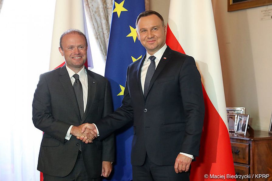 341821861.jpg