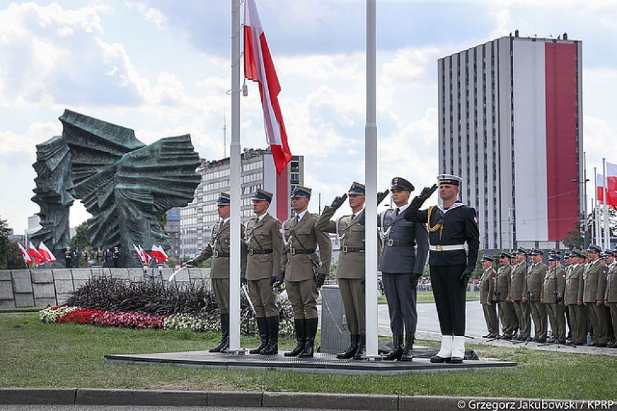 1954731180.jpg