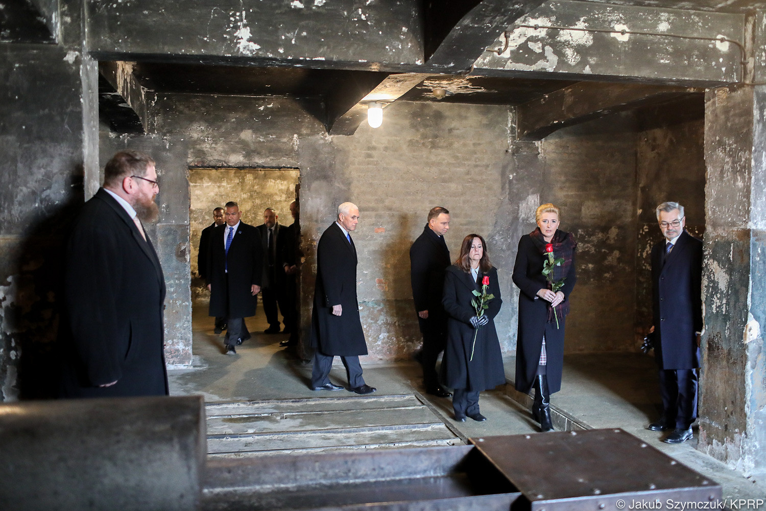Przywódcy Polski i USA z wizytą w Muzeum Auschwitz [PL/ENG] - zdjęcie w treści artykułu nr 4