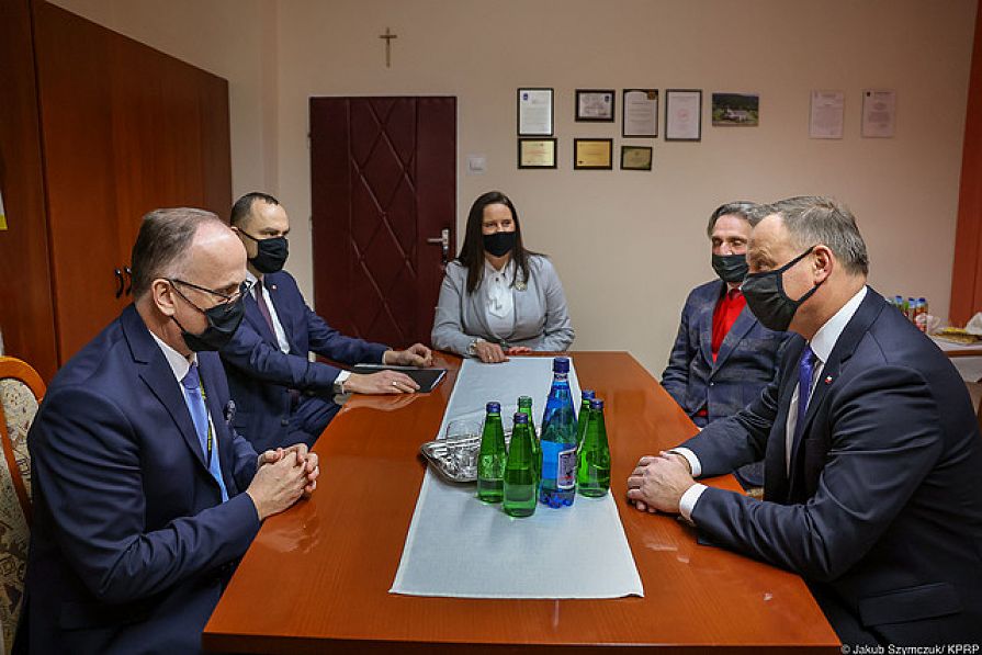 720314371.jpg