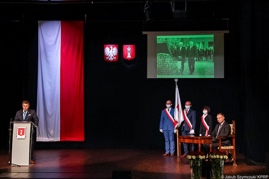 155721836.jpg