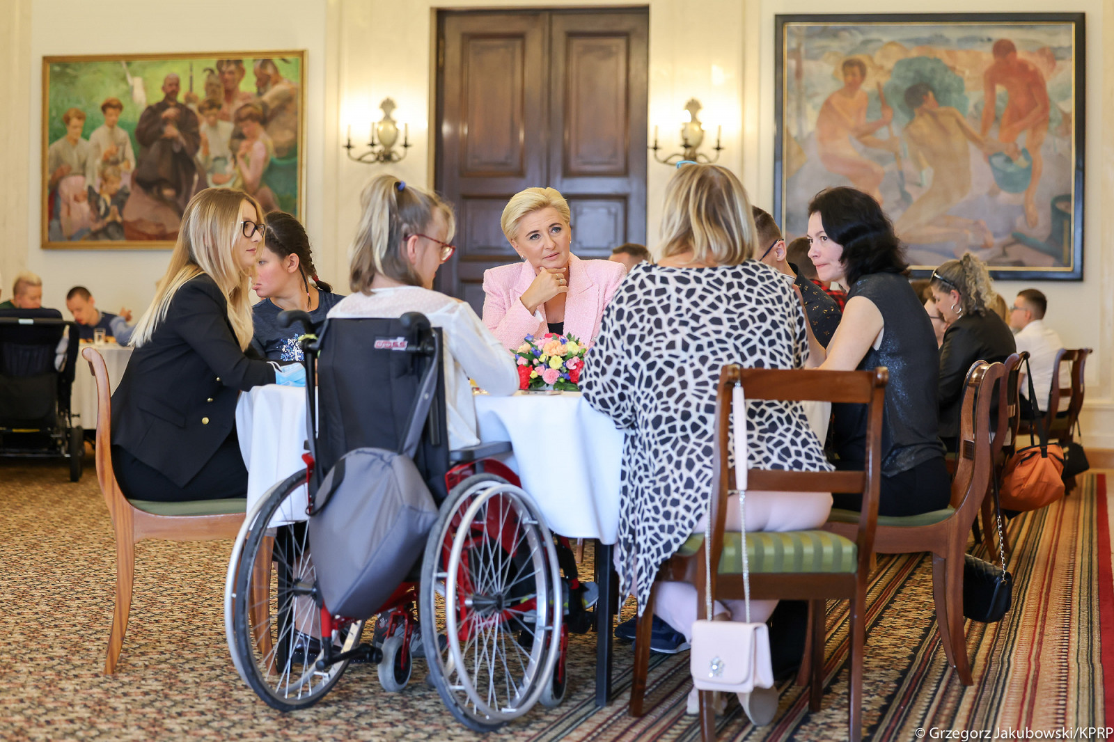 Spotkanie Małżonki Prezydenta ze społecznością OREW im. Marii Majewskiej w Kielcach - zdjęcie w treści artykułu nr 2