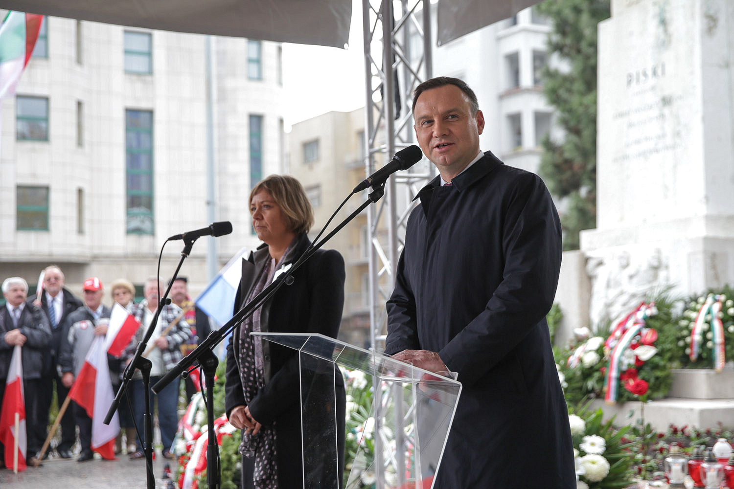 Prezydent w Budapeszcie na obchodach 60. rocznicy Rewolucji Węgierskiej - zdjęcie w treści artykułu nr 2