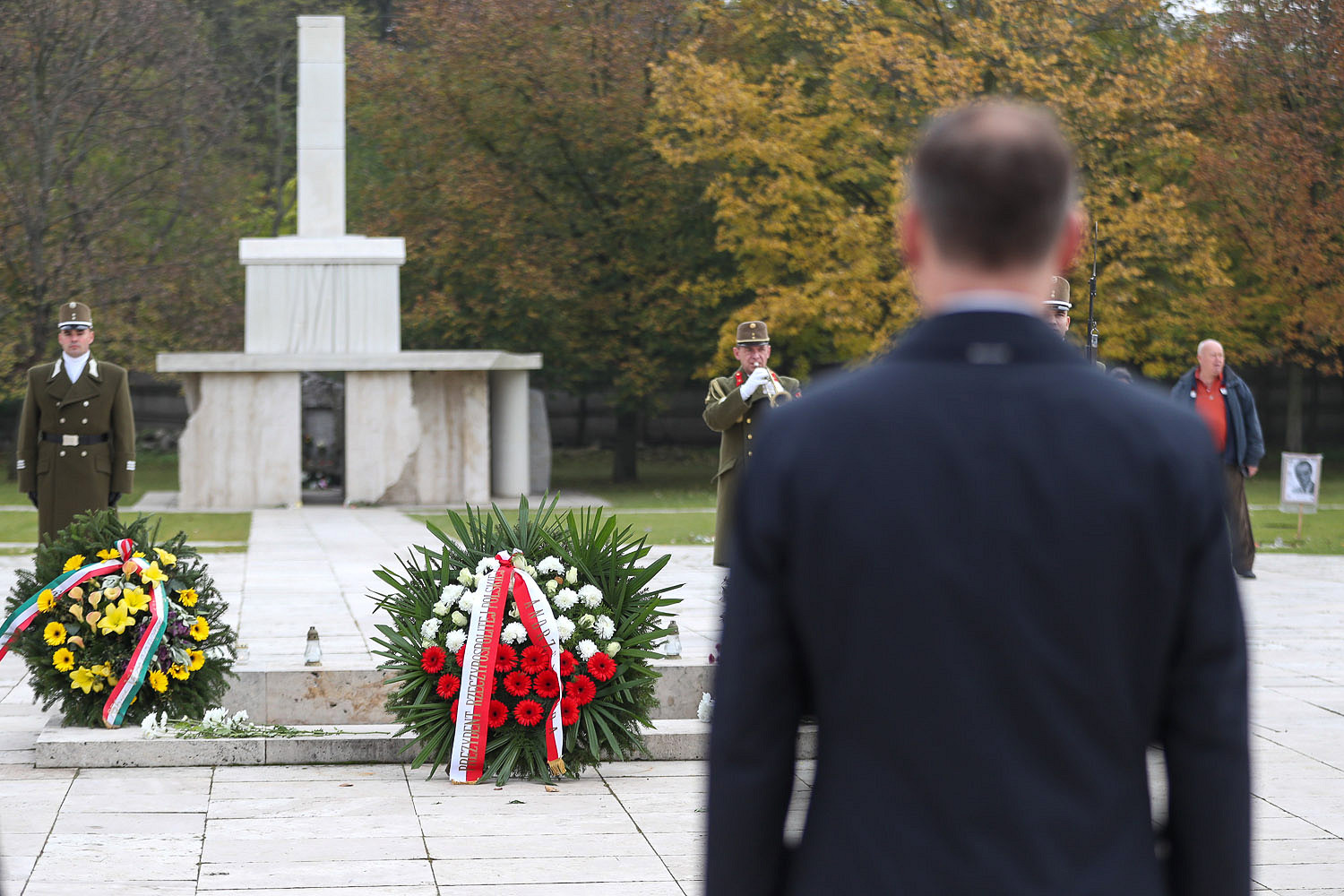 Prezydent w Budapeszcie na obchodach 60. rocznicy Rewolucji Węgierskiej - zdjęcie w treści artykułu