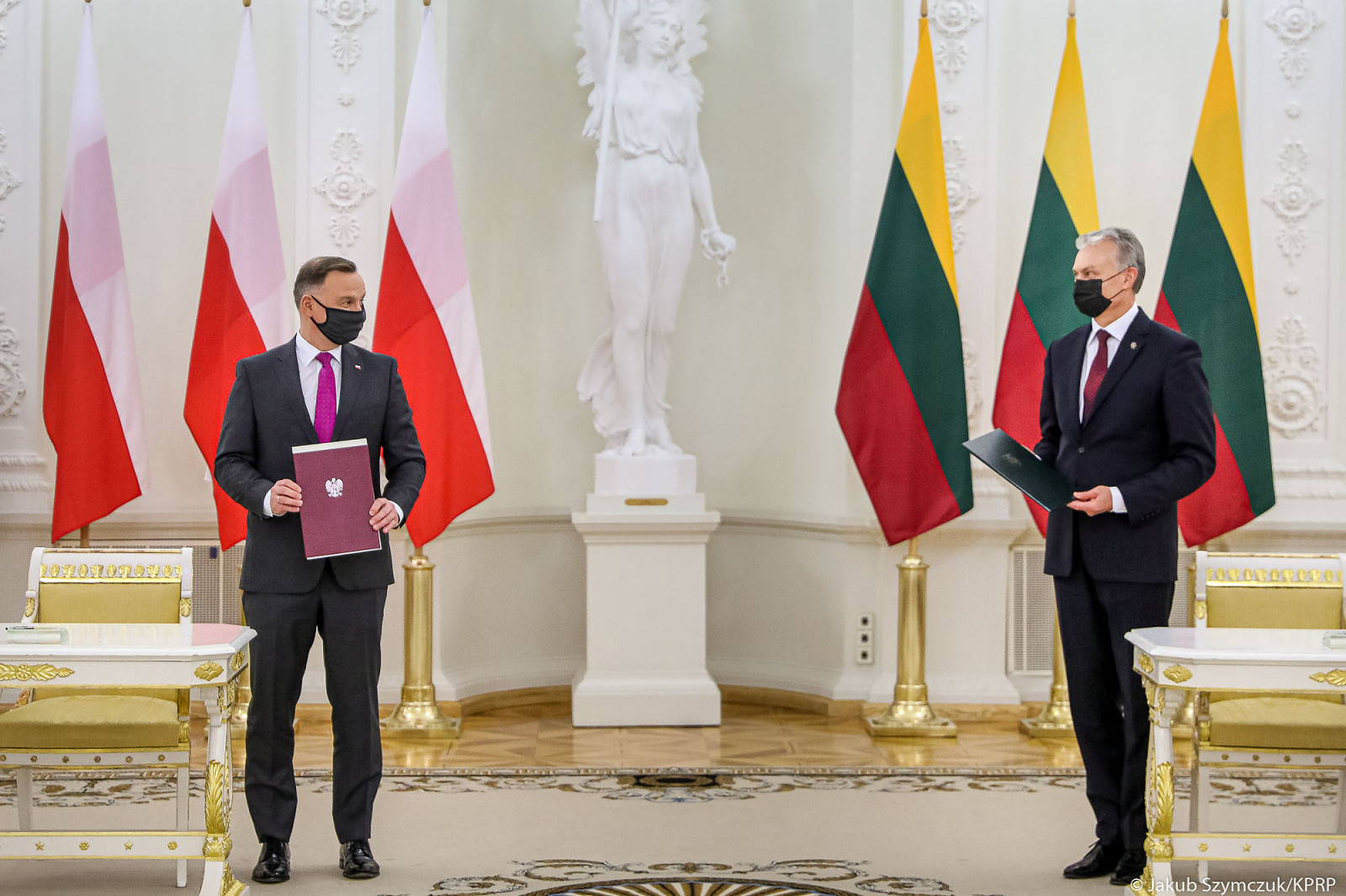 Wilno. Powołanie Rady Prezydenckiej i wizyta w parlamencie [PL/EN] - zdjęcie w treści artykułu