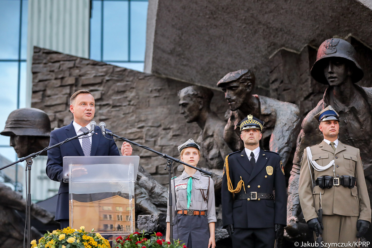 Hołd dla powstańców warszawskich [PL/ENG] - zdjęcie w treści artykułu