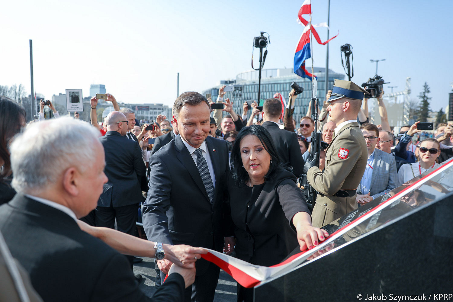 „Pomnik ofiar katastrofy smoleńskiej to symbol naszej wspólnoty” - zdjęcie w treści artykułu nr 2