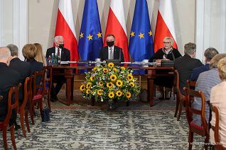 01__andrzej_duda__rada_ds_ochrony_zdrowia__210929_mb029983.jpg