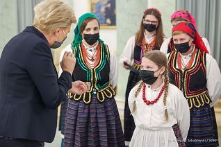 007_Agata_Kornhauser-Duda_zespol_spiewaczy_Kaweczyn_20220104_GJA_8132.jpg
