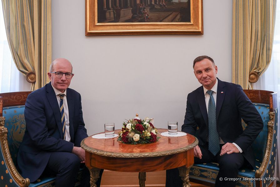 11__Andrzej_Duda_Ambasador_Irlandii_Patric_Haughey_20221010_GJB_9057.jpg