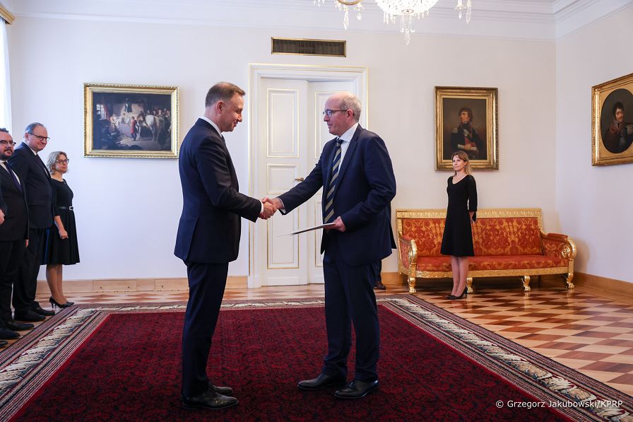 09__Andrzej_Duda_Ambasador_Irlandii_Patric_Haughey_20221010_GJB_9014.jpg