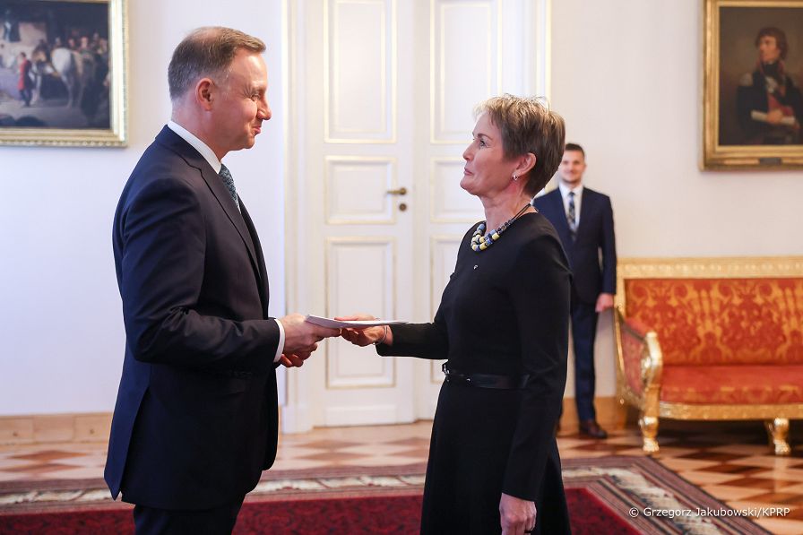 15__Andrzej_Duda_Ambasador_Finlandii_Paivi_Maarit_Laine_20221010_GJB_9195.jpg