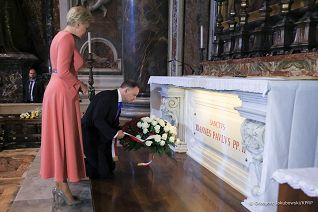 001_Andrzej_Agata_Duda_Watykan_20221016_GJA_2570_1.jpg