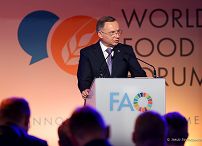06__Andrzej-Duda_Qu_Dongyu_FAO_20221017_JSZ_0873.jpg