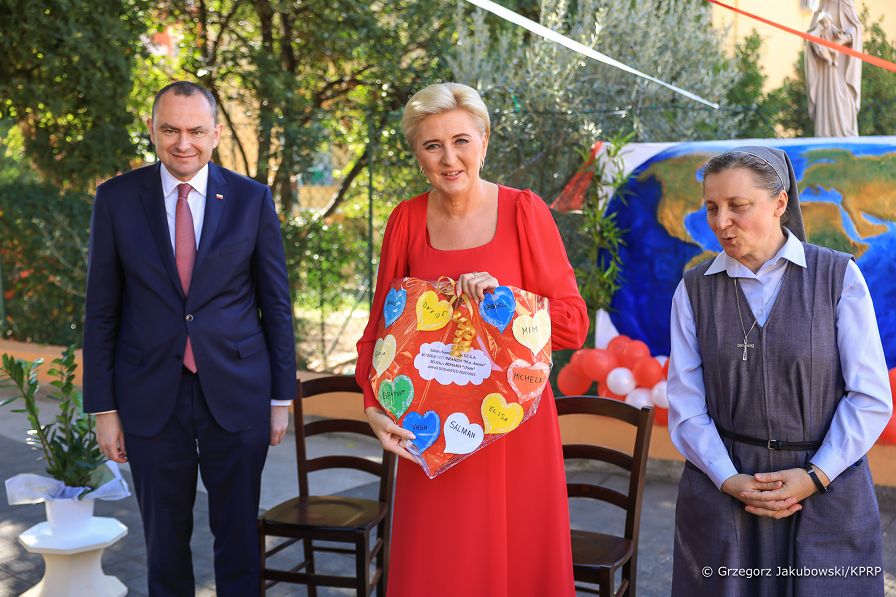 16__Agata_Kornhauser_Duda_szkola_przedszkole_Siostr_Urszulanek_Rzym_20221018_GJA_5267.jpg