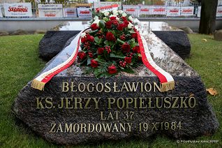 03__Andrzej_Dera_wiazanka_pomink_ks_Jerzego Popieluszki_20221019_PK1_3422.jpg