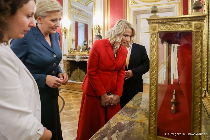 09__Agata_Kornhauser_Duda_Lidija_DJUKANOVIC_Zamek_Krolewski-_20221027_GJB_7785.jpg