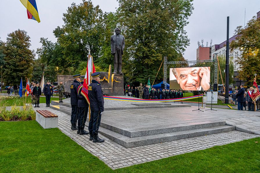 03_Min_Siewiera_20220930_Pomnik Zbigniewa Religii inauguracja Zabrze 30 września 2022 fot. Paweł JaNic Janicki 025.jpg